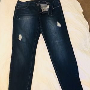 Ankle crop jeans